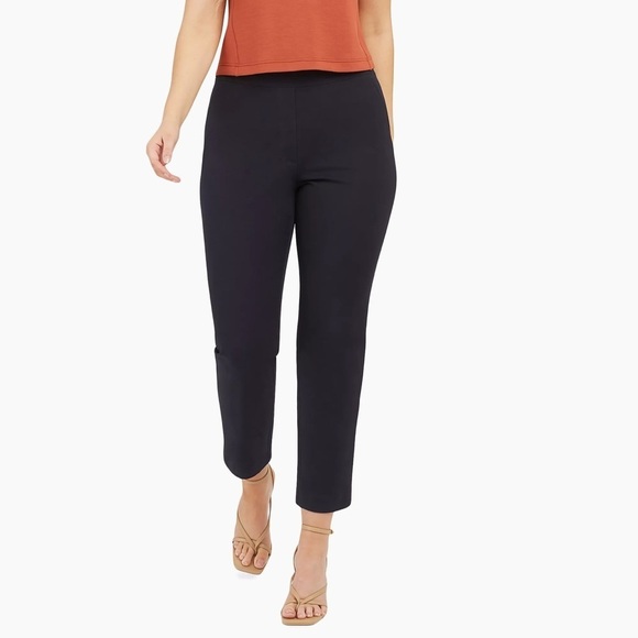 SPANX Pants - Women’s SPANX dark classic navy pull on Polished pants size petite medium